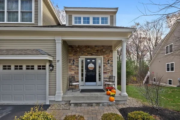 Property Slideshow image 3 of 36 | 37 white cedar dr 37, Middleton, MA, 01949