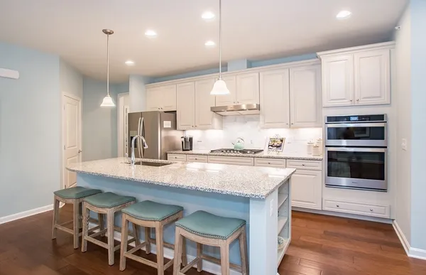 Property Slideshow image 3 of 16 | 10 weathervane dr 20, Walpole, MA, 02081