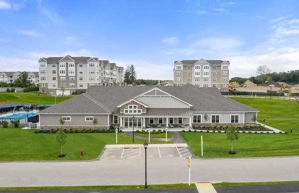 Property Slideshow image 2 of 28 | 5 peters farm way 109, Westborough, MA, 01581