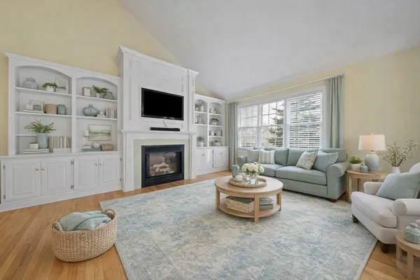 Property Slideshow image 3 of 41 | 43 sandtrap cir 43, Weymouth, MA, 02190