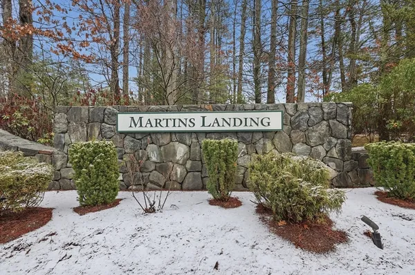 Property Slideshow image 2 of 37 | 320 martins lndg 108, North Reading, MA, 01864
