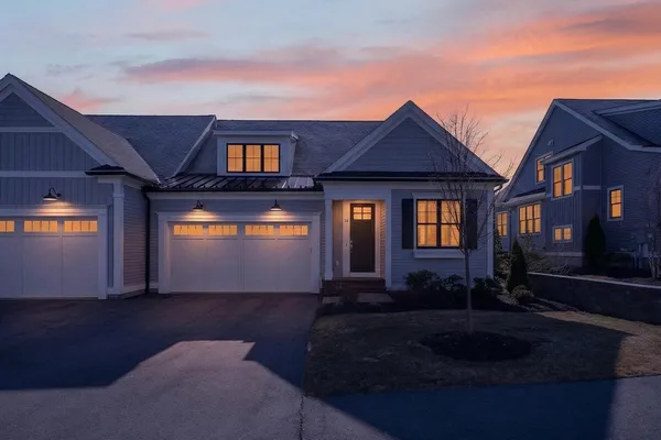 Property Slideshow image 2 of 34 | 14 callahan dr 14, Framingham, MA, 01701