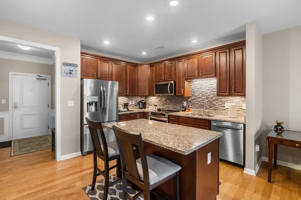 Property Slideshow image 3 of 28 | 220 martins lndg 403, North Reading, MA, 01864