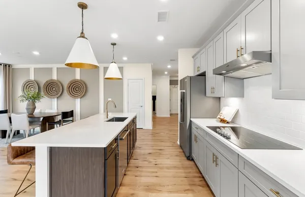 Property Slideshow image 3 of 26 | 320 martins lndg 407, North Reading, MA, 01864