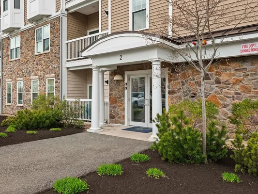 Property Slideshow image 2 of 42 | 2 francis dr 107, Andover, MA, 01810