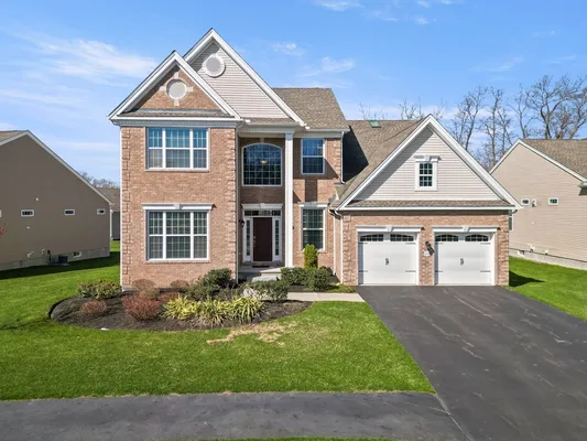 Property Slideshow image 2 of 42 | 23 sequoia dr 23, Methuen, MA, 01844