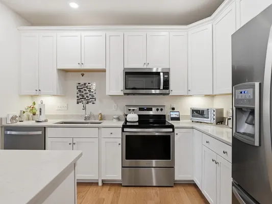 Property Slideshow image 3 of 15 | 220 martins lndg 104, North Reading, MA, 01864