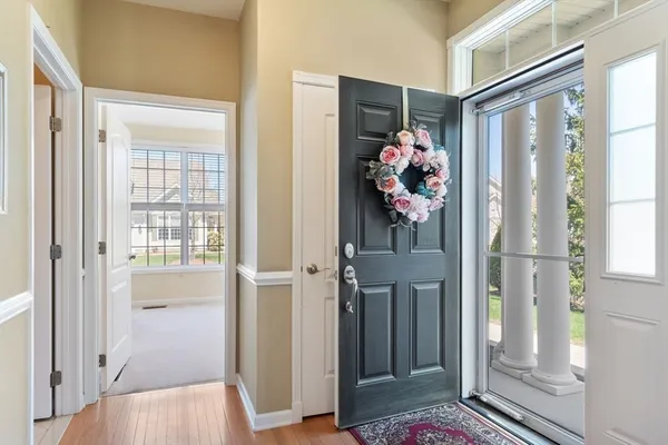 Property Slideshow image 3 of 32 | 2 hopkins cir 2, Methuen, MA, 01844