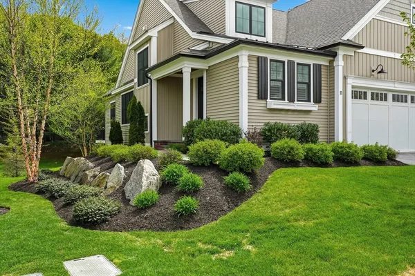 Property Slideshow image 3 of 42 | 11 baiting brook rd 11, Framingham, MA, 01701
