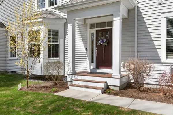 Property Slideshow image 2 of 27 | 9 madison dr 9, Holliston, MA, 01746