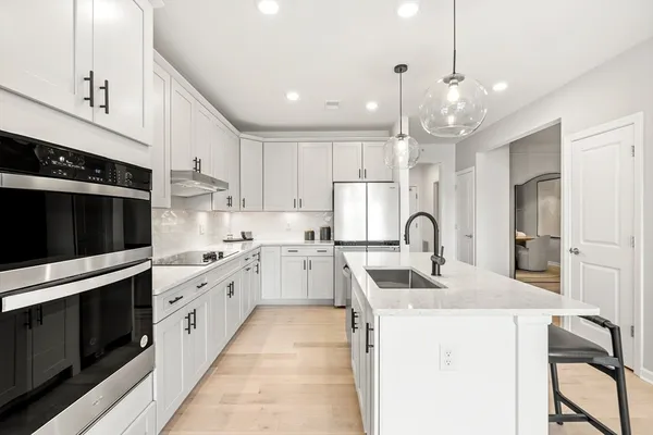 Property Slideshow image 3 of 36 | 320 martins lndg 508, North Reading, MA, 01864