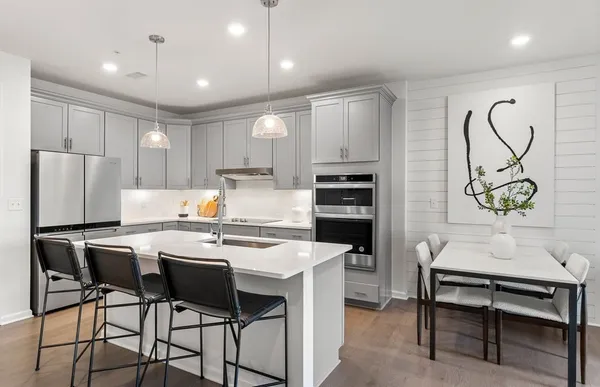 Property Slideshow image 2 of 32 | 320 martins lndg 311, North Reading, MA, 01864