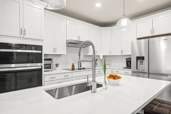 Property Slideshow image 3 of 19 | 300 martins lndg 103, North Reading, MA, 01864