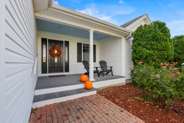 Property Slideshow image 2 of 32 | 3085 hunters hill dr 3085, Dighton, MA, 02715