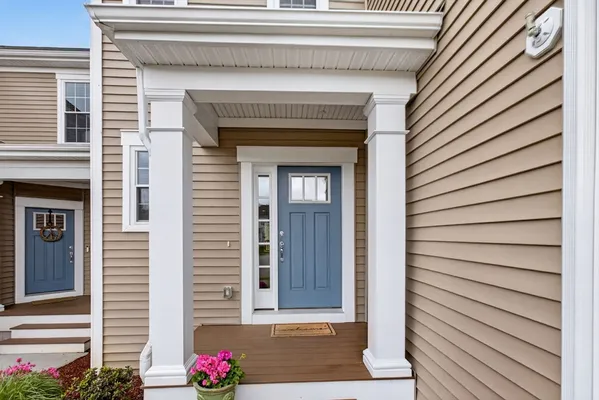 Property Slideshow image 3 of 36 | 87 shannon way 86, Upton, MA, 01568