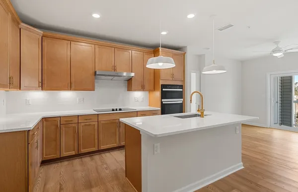 Property Slideshow image 2 of 38 | 320 martins lndg 410, North Reading, MA, 01864
