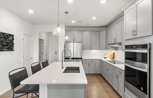 Property Slideshow image 2 of 31 | 320 martins lndg 211, North Reading, MA, 01864