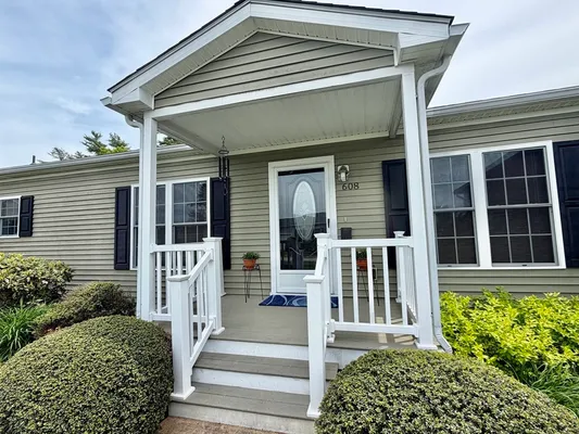 Property Slideshow image 2 of 24 | 608 waverly rd, Middleboro, MA, 02346