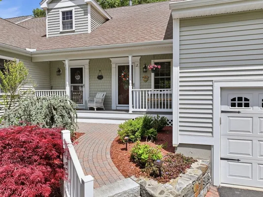 Property Slideshow image 3 of 38 | 2 ashton ln 2, Millbury, MA, 01527