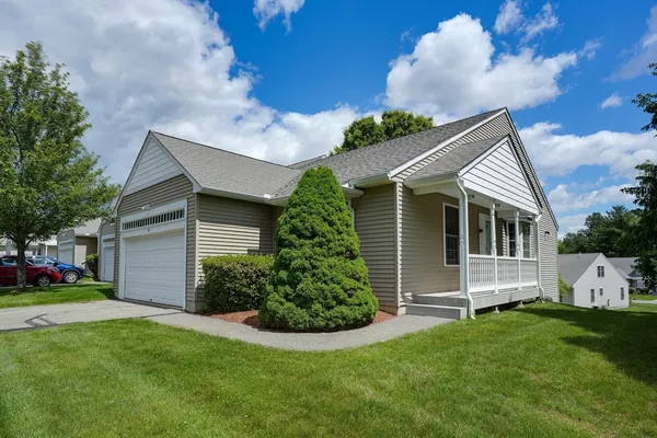 Property Slideshow image 2 of 21 | 85 angell brook dr 85, West Boylston, MA, 01583