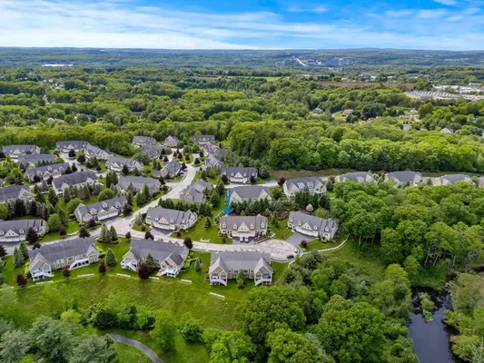 Property Slideshow image 3 of 42 | 5 hamilton cir 5, Shrewsbury, MA, 01545