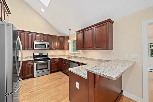 Property Slideshow image 3 of 38 | 14 sugar maple cir 14, Hanover, MA, 02339