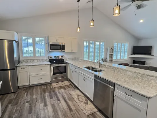 Property Slideshow image 2 of 30 | 5 litchfield ln 5a, Webster, MA, 01570