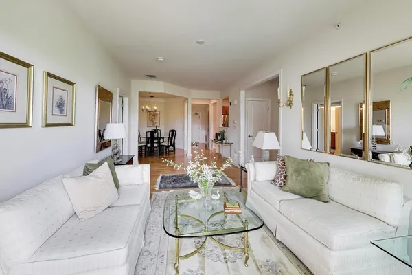 Property Slideshow image 2 of 20 | 62 abigail way 4006, Reading, MA, 01867