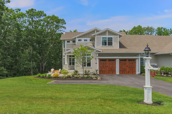 Property Slideshow image 3 of 37 | 70 legacy ln b, Groton, MA, 01450
