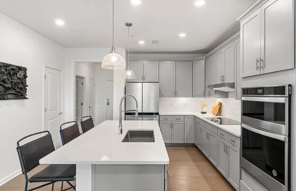 Property Slideshow image 3 of 31 | 320 martins lndg 2310, North Reading, MA, 01864