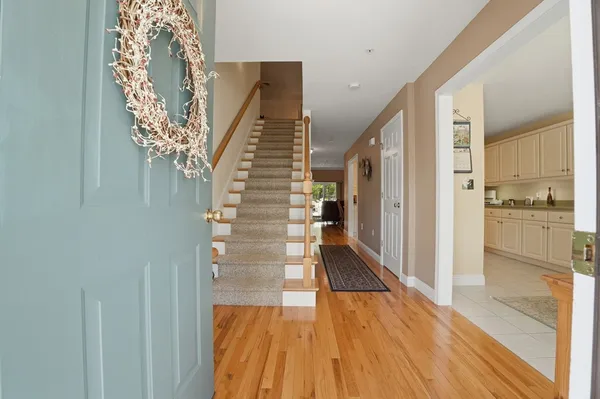 Property Slideshow image 2 of 33 | 877 auburnville way k6, Whitman, MA, 02382