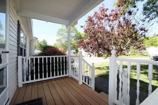 Property Slideshow image 3 of 36 | 507 crystal way, Middleboro, MA, 02346