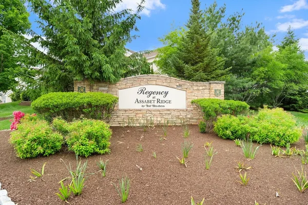 Property Slideshow image 2 of 40 | 1 avebury 31, Marlborough, MA, 01752