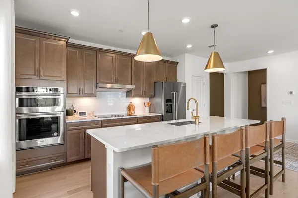 Property Slideshow image 3 of 36 | 320 martins lndg 412, North Reading, MA, 01864