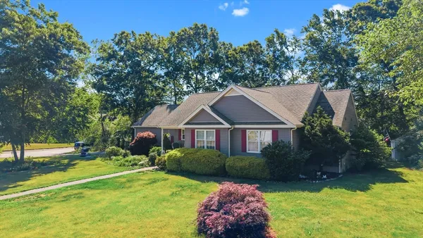Property Slideshow image 2 of 41 | 3059 club house dr, Dighton, MA, 02715