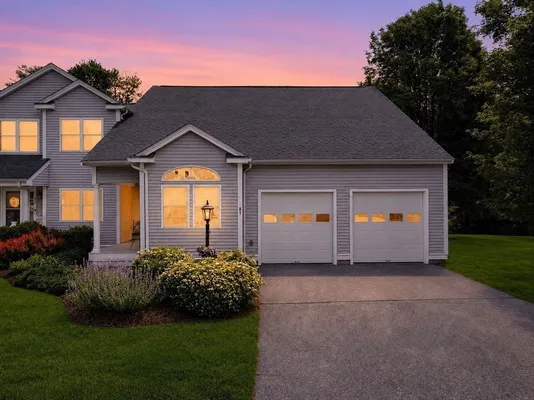 Property Slideshow image 2 of 42 | 877 auburnville way a1, Whitman, MA, 02382