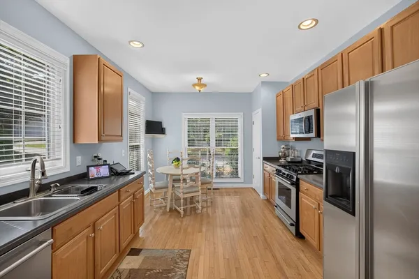 Property Slideshow image 2 of 36 | 28 cross wind, Plymouth, MA, 02360