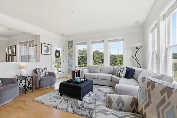 Property Slideshow image 2 of 37 | 6 overlook dr 204, Andover, MA, 01810