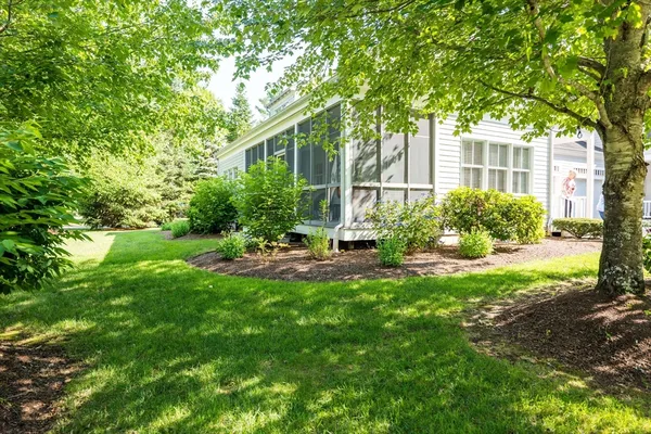 Property Slideshow image 3 of 41 | 14 hathaway pond cir 14, Rochester, MA, 02770