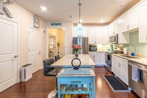 Property Slideshow image 3 of 34 | 230 martins lndg 102, North Reading, MA, 01864