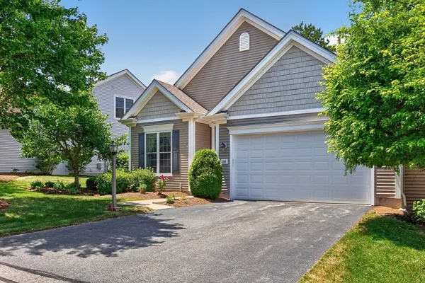 Property Slideshow image 2 of 42 | 39 cottage cv, Plymouth, MA, 02360