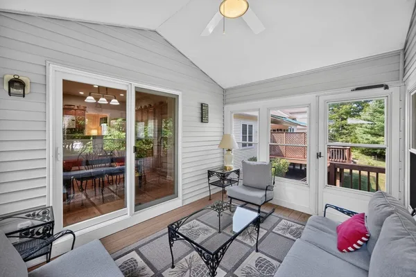 Property Slideshow image 3 of 40 | 6 clam pudding, Plymouth, MA, 02360