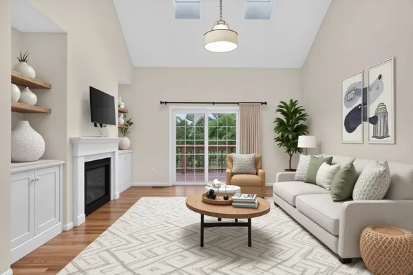 Property Slideshow image 3 of 39 | 4 hastings rd 4, Hudson, MA, 01749