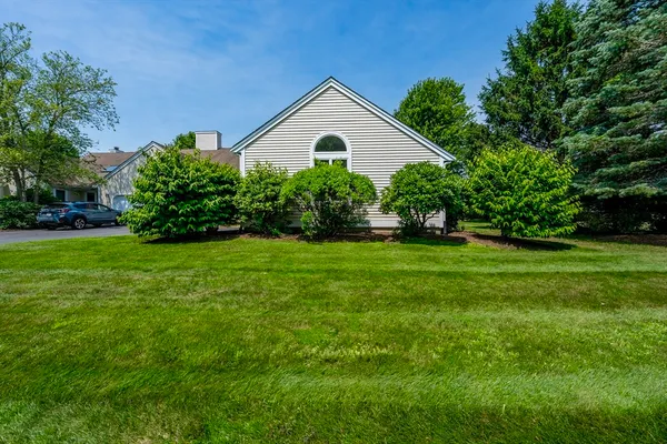 Property Slideshow image 3 of 40 | 1 woods edge ln 191, Mashpee, MA, 02649