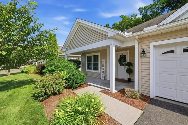 Property Slideshow image 3 of 34 | 79 cherry dr 79, Wilbraham, MA, 01095