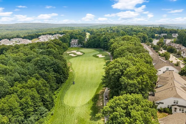 Property Slideshow image 3 of 37 | 213 sand trap ct 213, Northbridge, MA, 01534