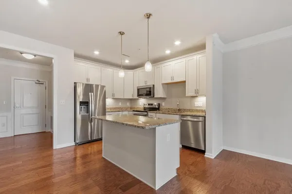 Property Slideshow image 2 of 32 | 2 francis dr 203, Andover, MA, 01810