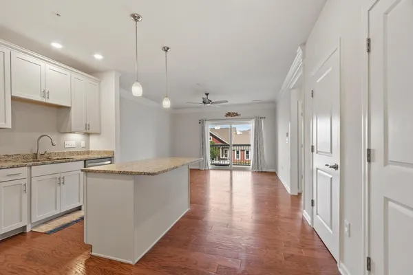 Property Slideshow image 3 of 32 | 2 francis dr 203, Andover, MA, 01810