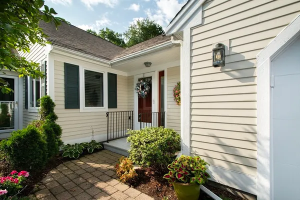 Property Slideshow image 3 of 42 | 51 portside dr 51, Mashpee, MA, 02649