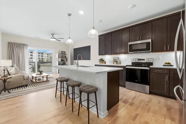 Property Slideshow image 3 of 30 | 260 martins landing way 202, North Reading, MA, 01864